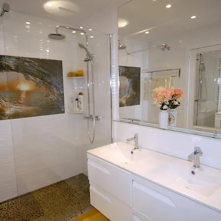 Beautiful Townhouse Internet Air Con 5 Guests *