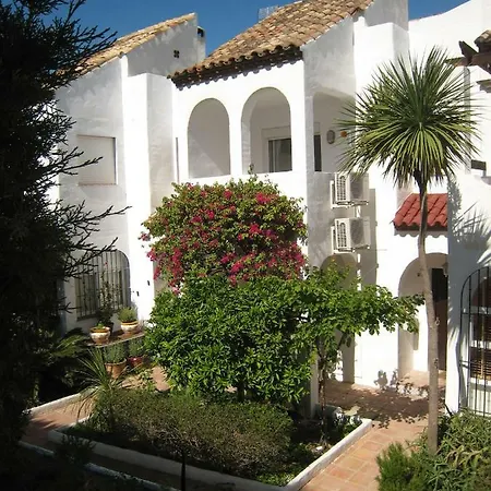 Holiday home Beautiful Townhouse Internet Air Con 5 Guests