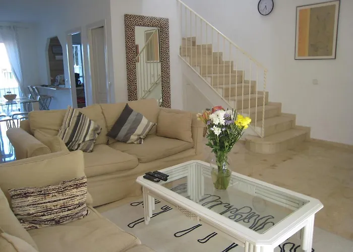 Beautiful Townhouse Internet Air Con 5 Guests Σπίτι διακοπών Εστεπόνα